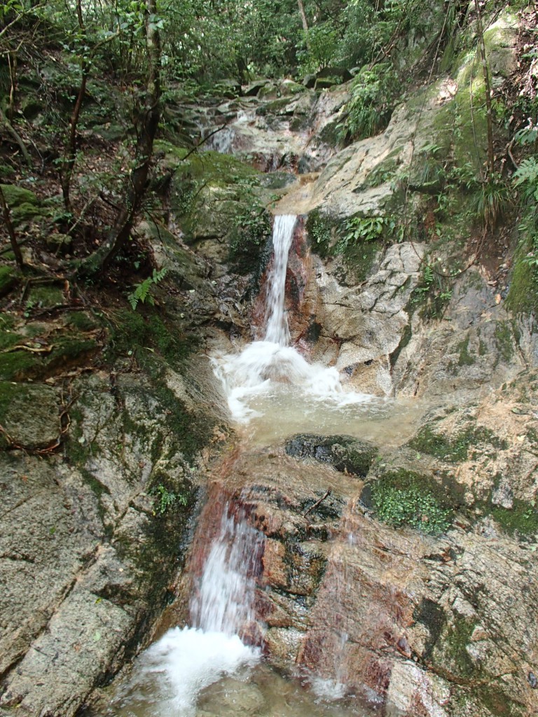 深谷第３堰堤すぎたら素敵な小滝があります。